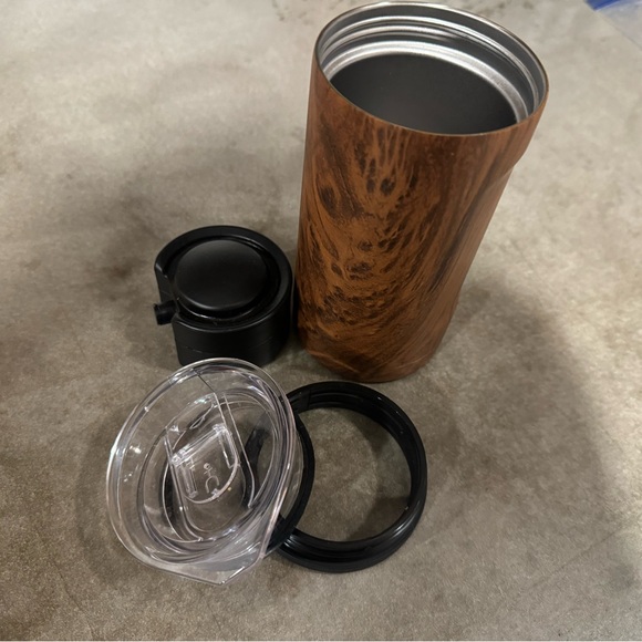 Brumate tri can cooler with cover lid and ice block - Picture 3 of 7